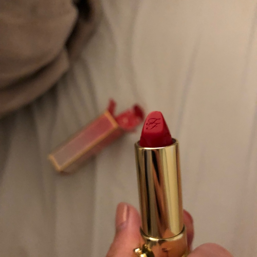 Too Faced Lipstick